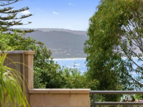 APARTMENT 23 PACIFIC APARTMENTS - sit on the deck and soak in the view, Lorne